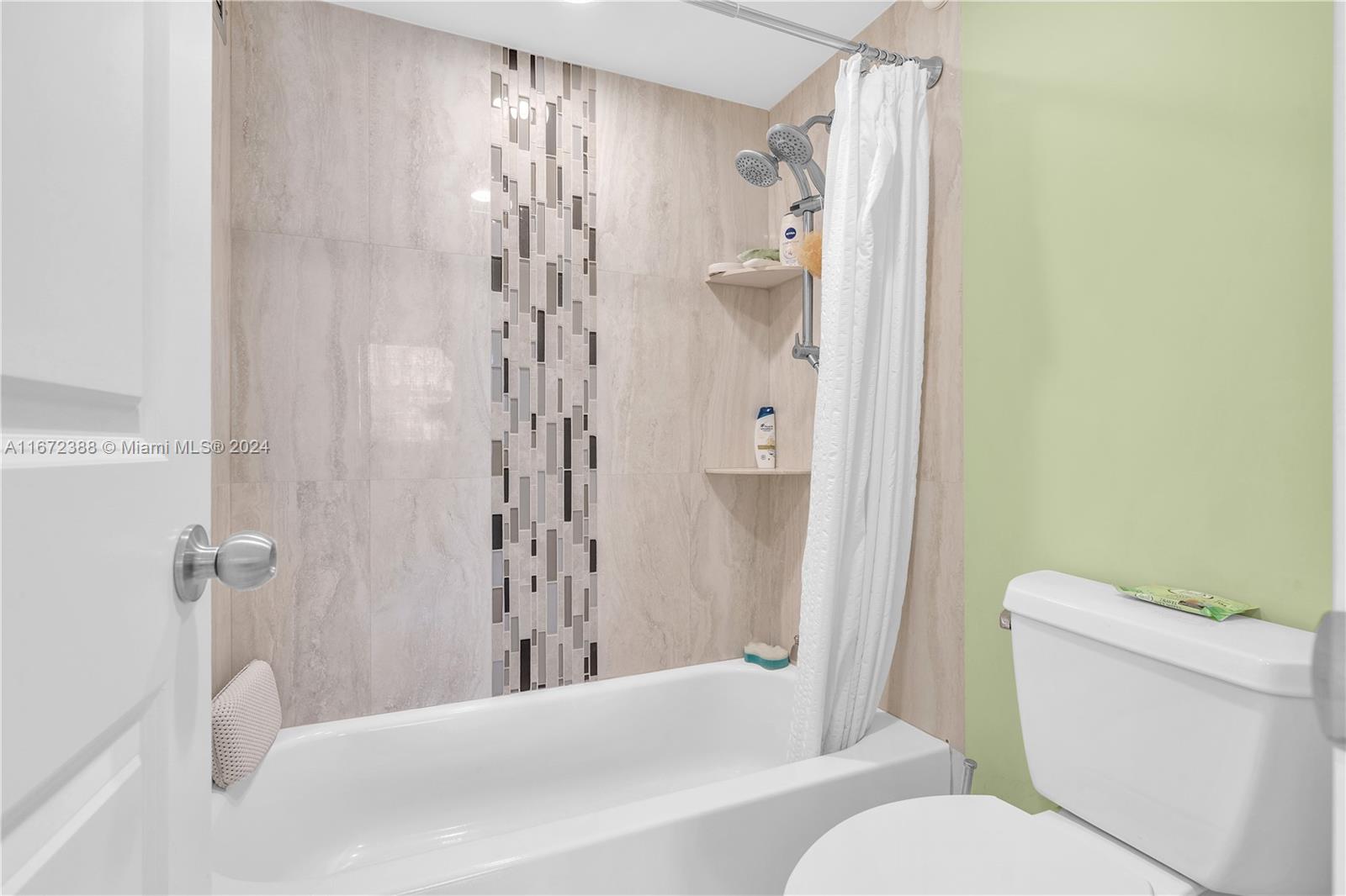 Ver detalles 1225W 2 / 2 1140 sq. ft. $ 2025-01-28 0 foto
