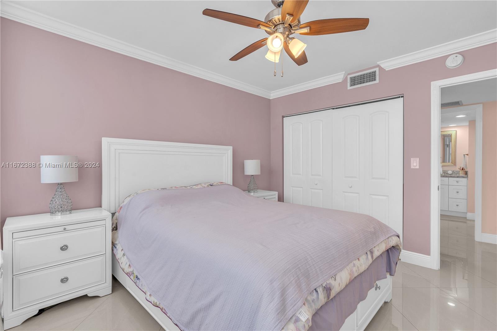 Ver detalles 1225W 2 / 2 1140 sq. ft. $ 2025-01-28 0 foto
