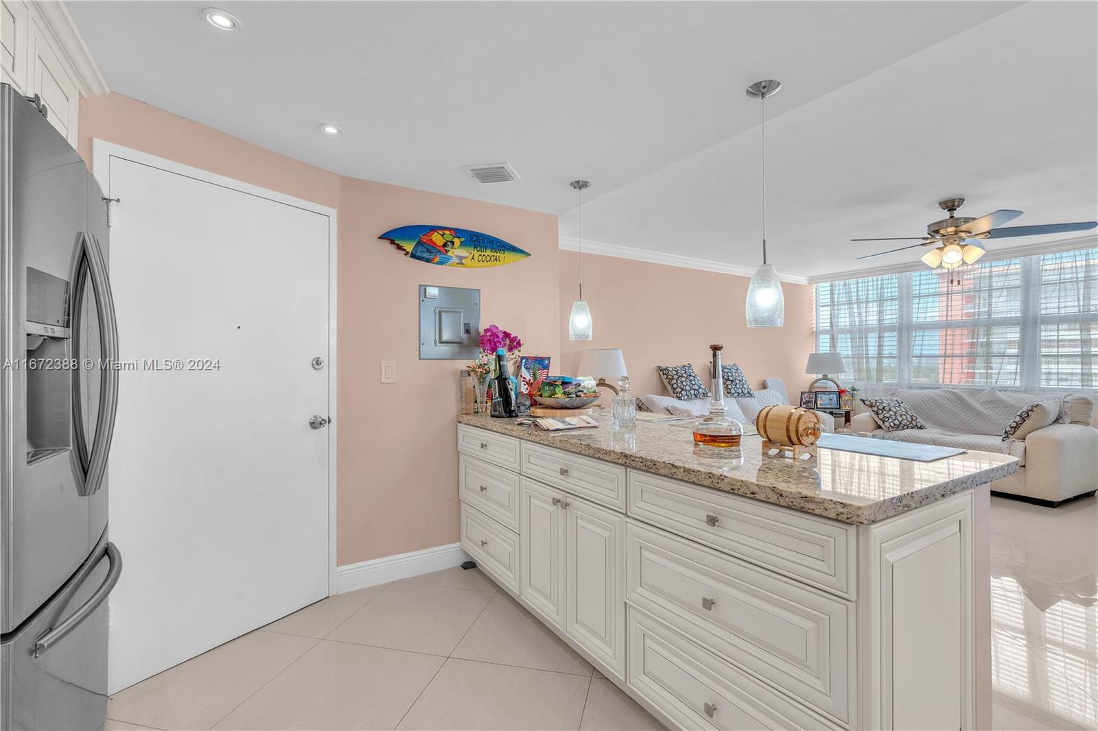 Ver detalles 1225W 2 / 2 1140 sq. ft. $ 2025-01-28 0 foto