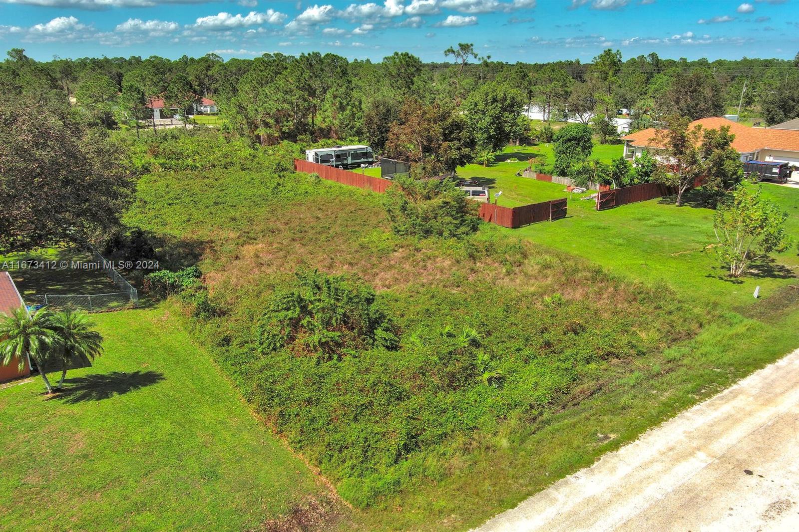 Ver detalles / sq. ft. $ 2024-10-08 0 foto
