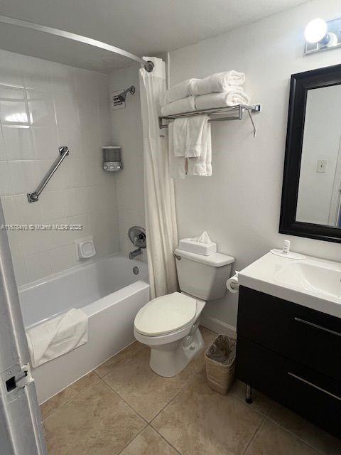 Photo of 19201 Collins Ave #747, Sunny Isles Beach, Florida, 33160 -