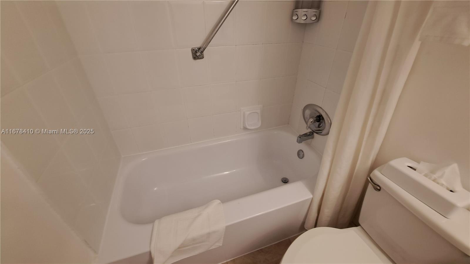 Photo of 19201 Collins Ave #747, Sunny Isles Beach, Florida, 33160 -