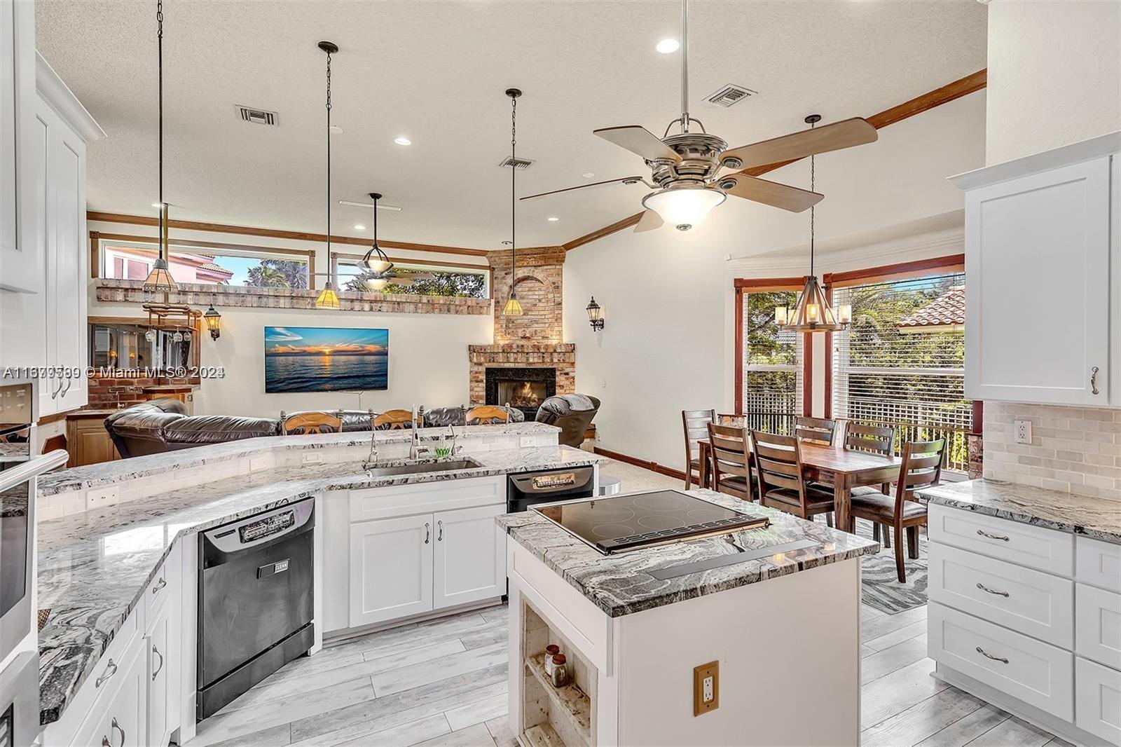 1775 4 / 5 3208 sq. ft. $ 2025-12-02 0 Photo