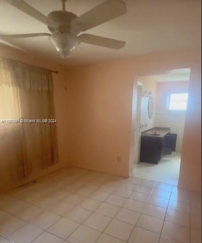 Ver detalles 405 3 / 3 1673 sq. ft. $ 2025-08-18 0 foto