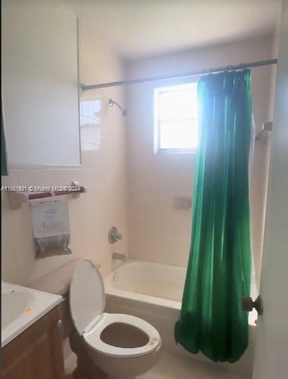 Ver detalles 405 3 / 3 1673 sq. ft. $ 2025-08-18 0 foto