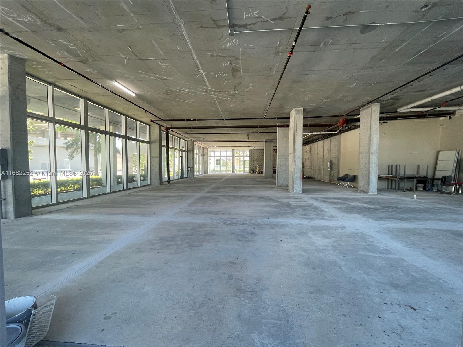 See details 3  /   sq. ft. $ 2025-01-31 0 Photo