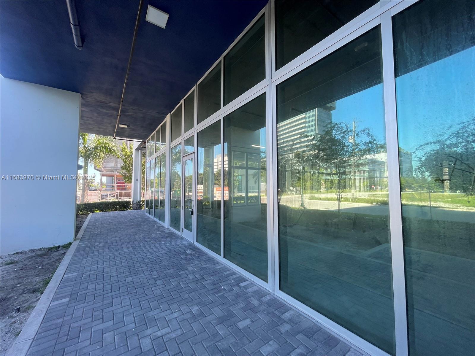 See details 5  /   sq. ft. $ 2025-02-14 0 Photo