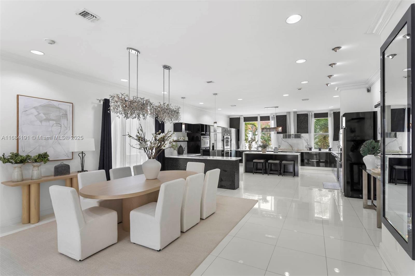 Photo of 19555 37th Ave (19555), Aventura, Florida, 33180 -