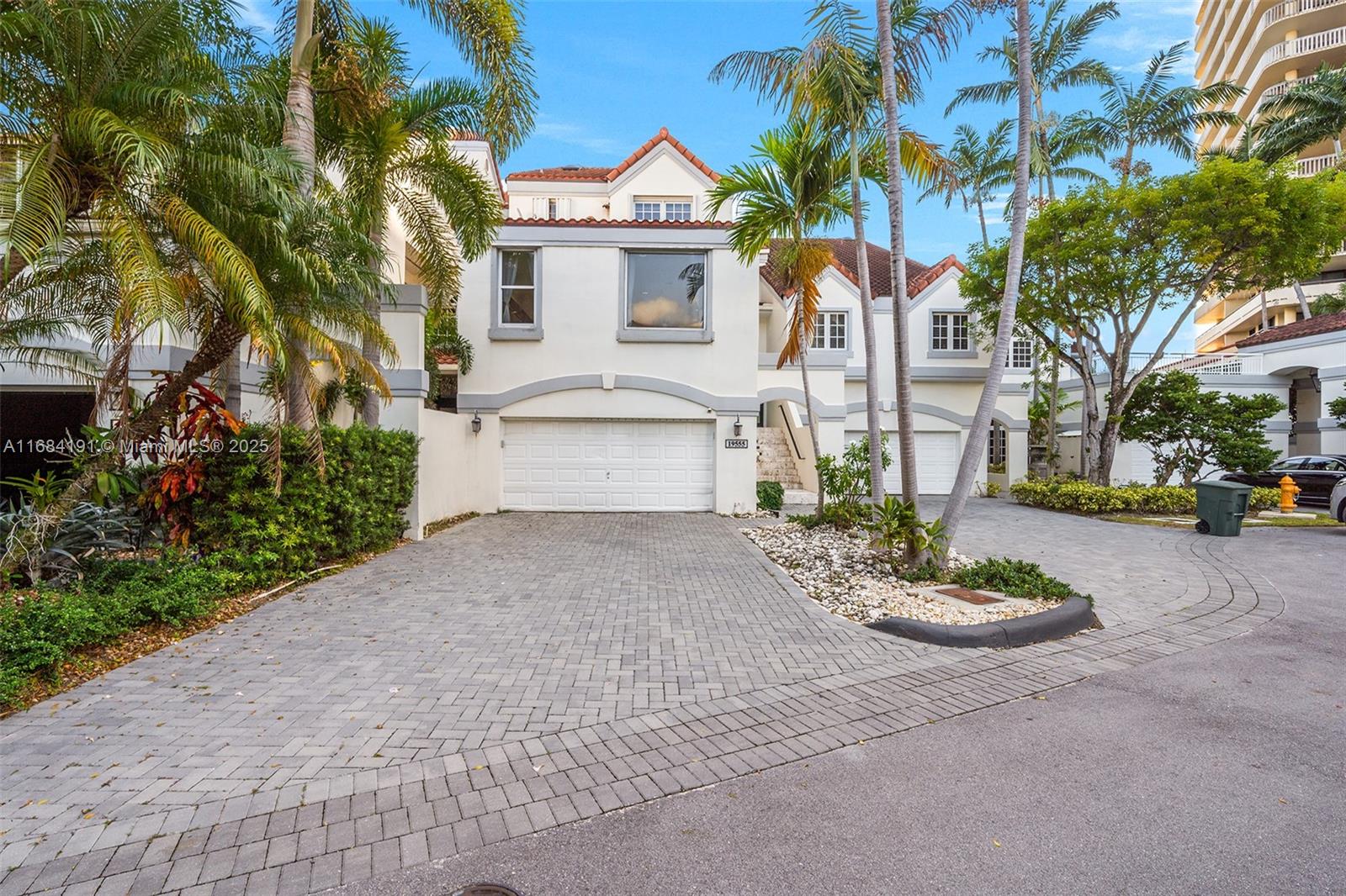 Photo of 19555 37th Ave (19555), Aventura, Florida, 33180 -