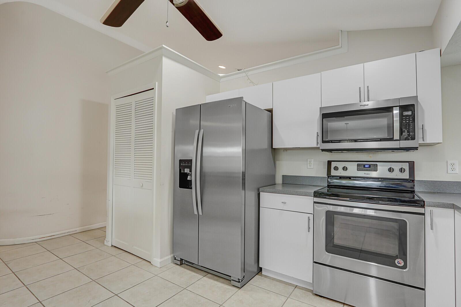 1991 3 / 2 1832 sq. ft. $ 2025-08-01 0 Photo