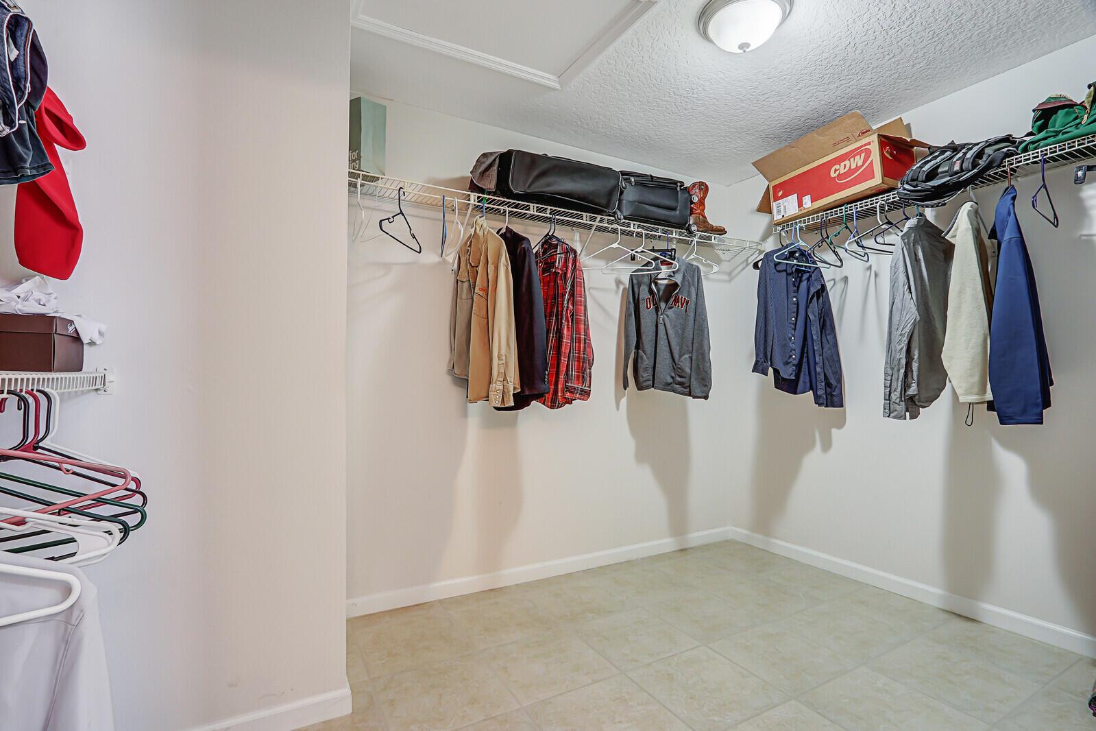1991 3 / 2 1832 sq. ft. $ 2025-08-01 0 Photo