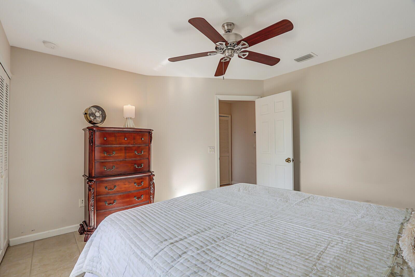 1991 3 / 2 1832 sq. ft. $ 2025-08-01 0 Photo