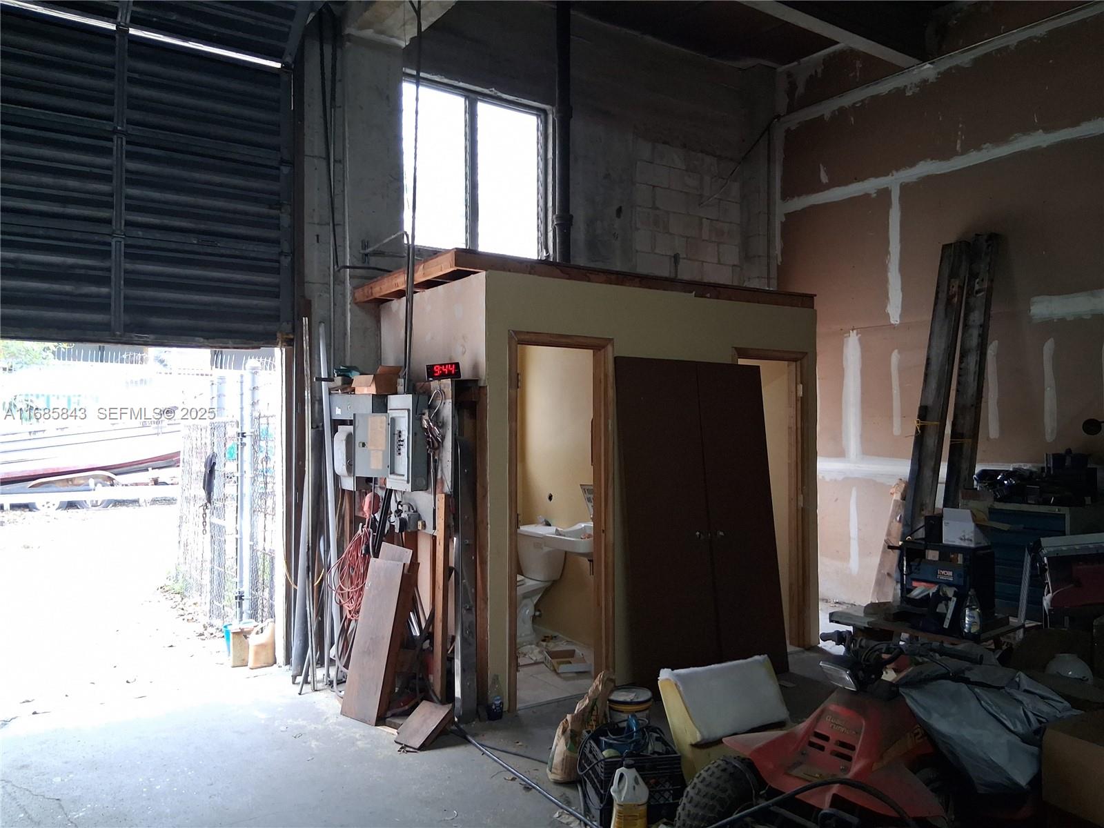   /   sq. ft. $ 2024-10-31 0 Photo