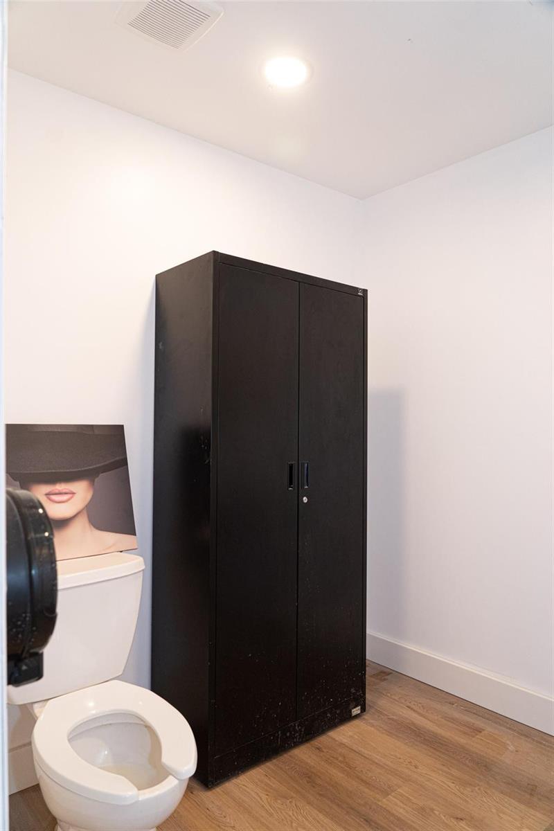 See details / 0 sq. ft. $ 2025-04-02 0 Photo