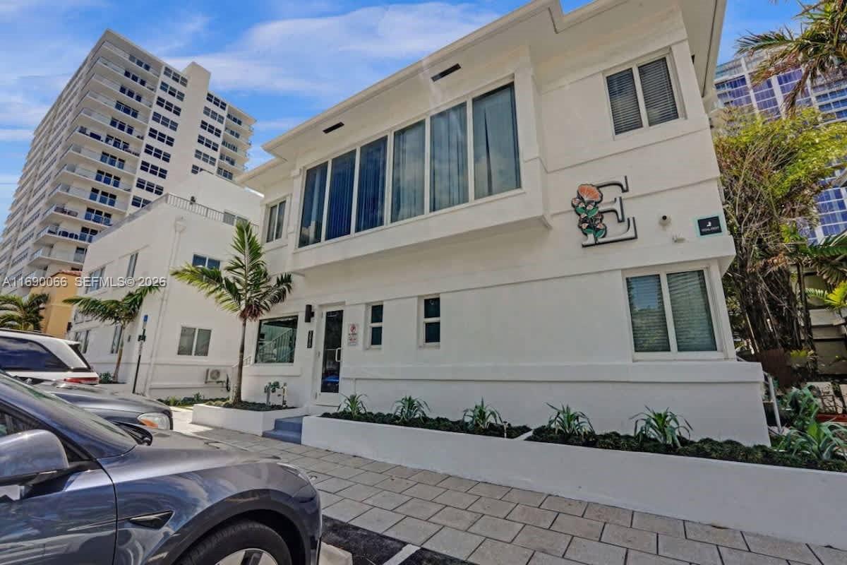   /   sq. ft. $ 2025-03-14 0 Photo