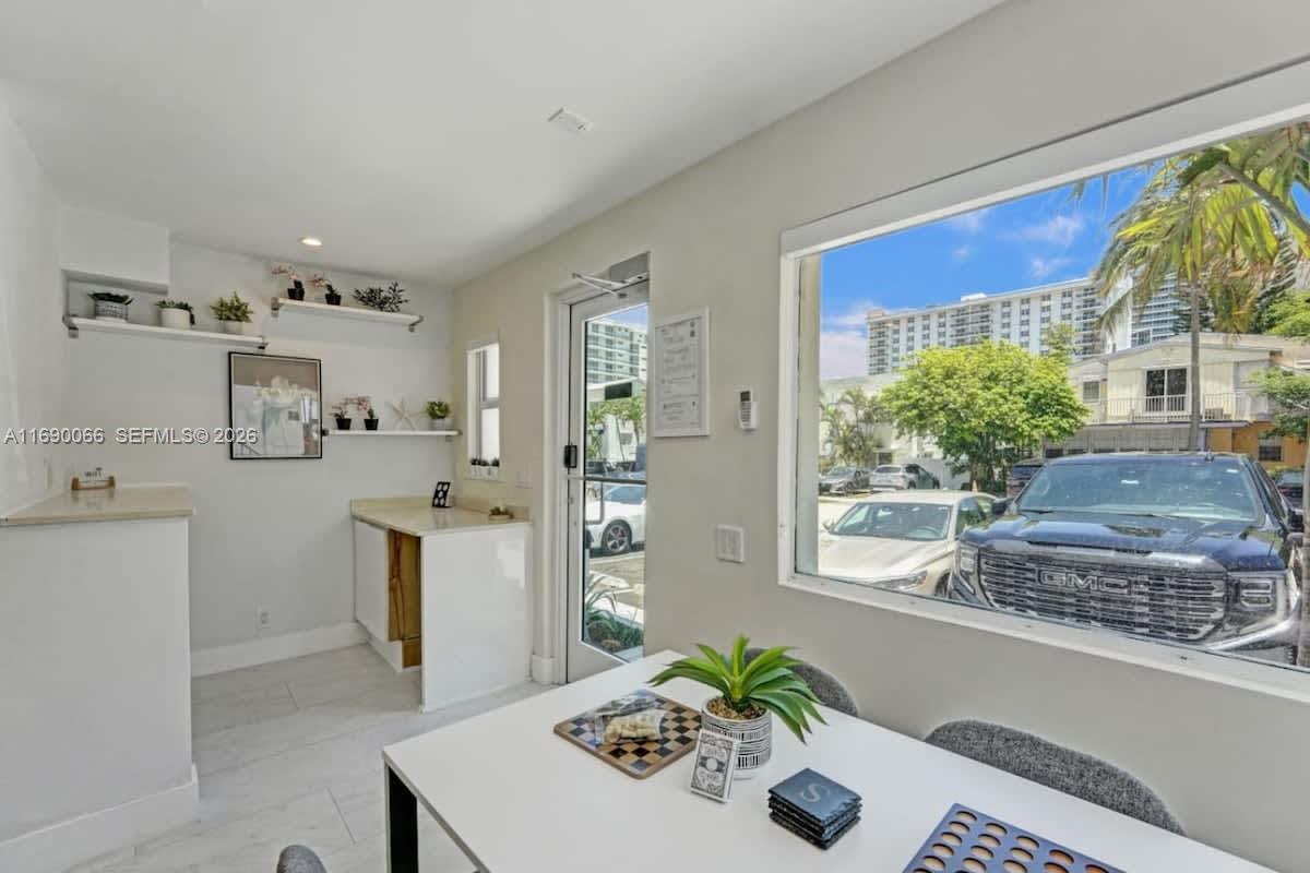   /   sq. ft. $ 2025-03-14 0 Photo