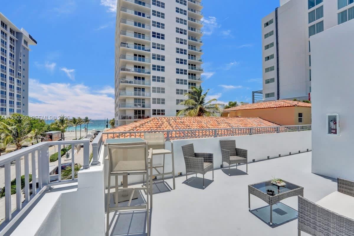   /   sq. ft. $ 2025-03-14 0 Photo