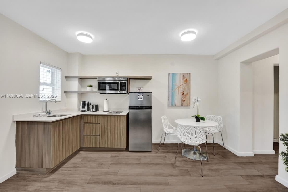   /   sq. ft. $ 2025-03-14 0 Photo