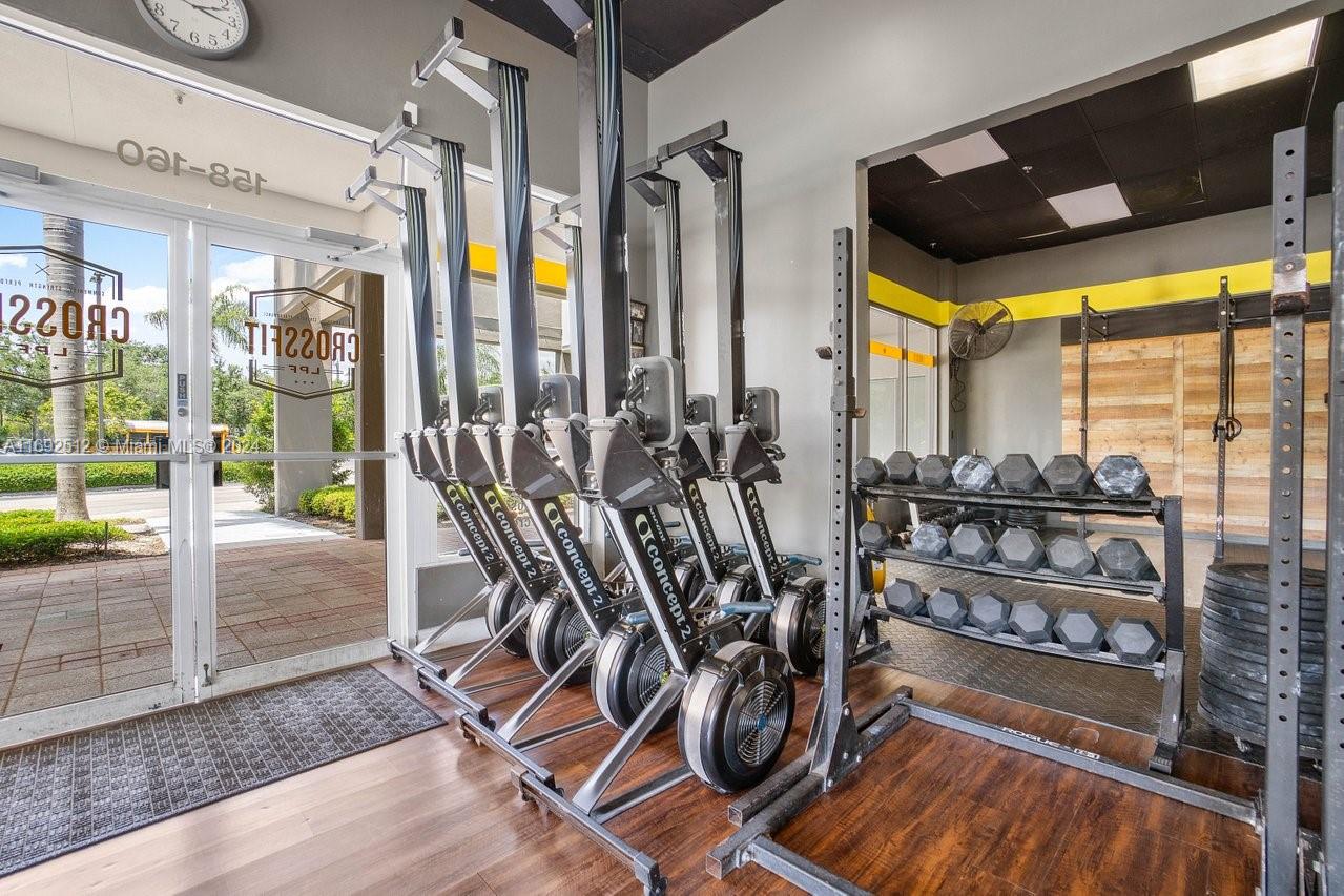   /   sq. ft. $ 2024-11-12 0 foto