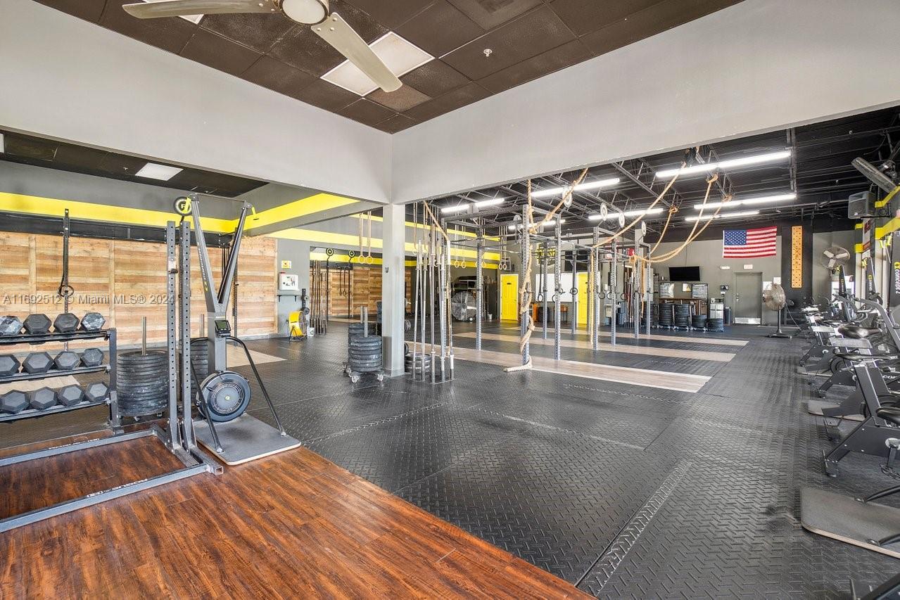   /   sq. ft. $ 2024-11-12 0 foto