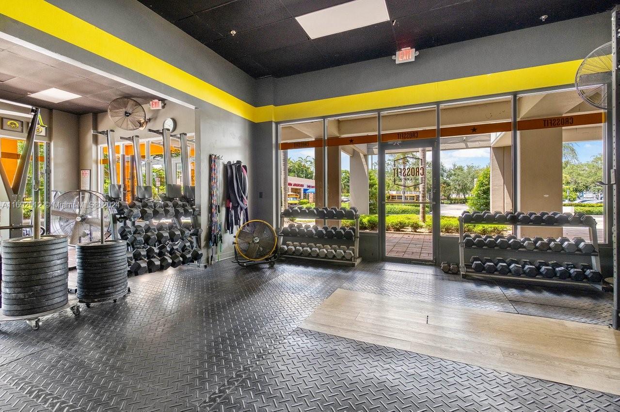   /   sq. ft. $ 2024-11-12 0 foto