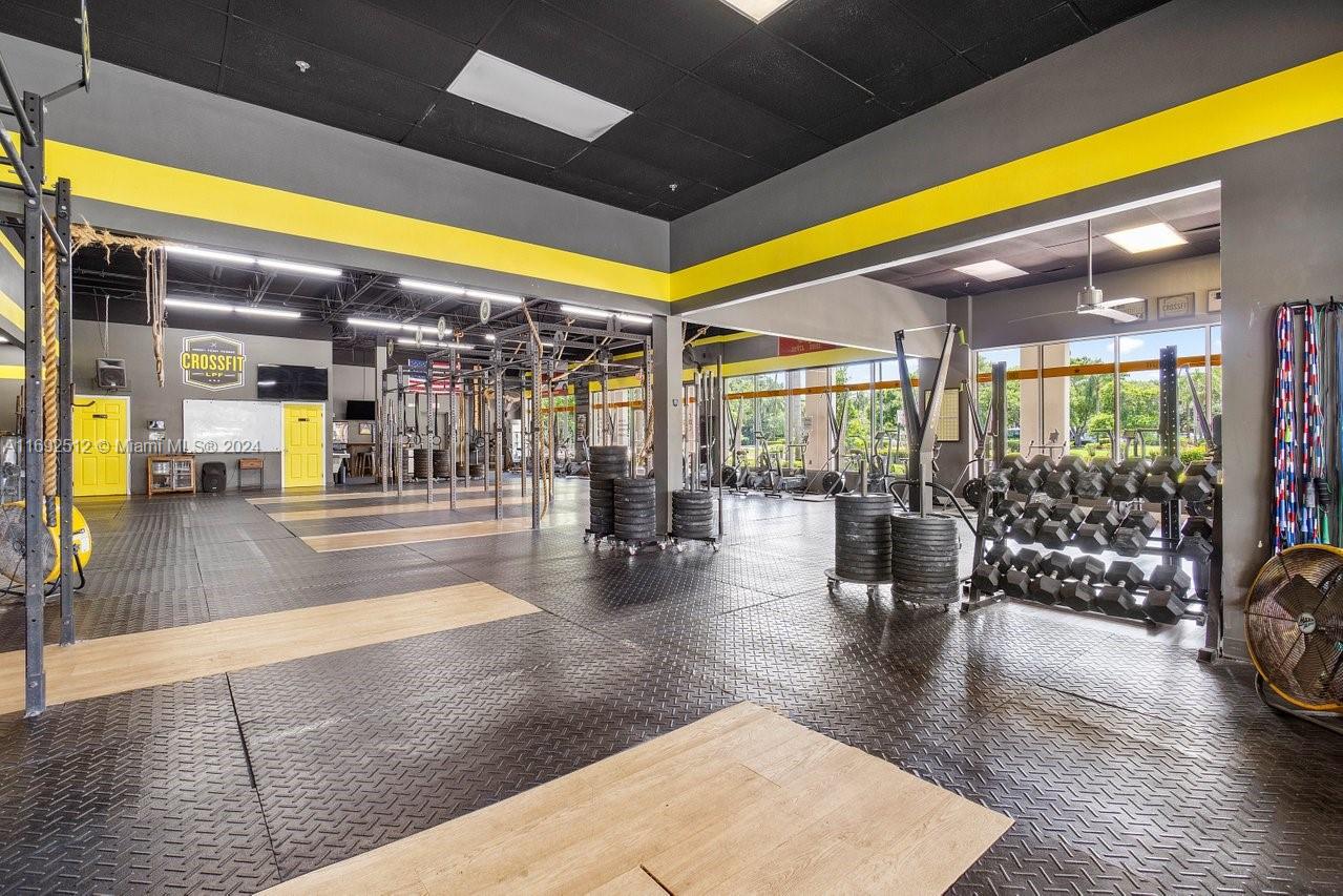   /   sq. ft. $ 2024-11-12 0 foto