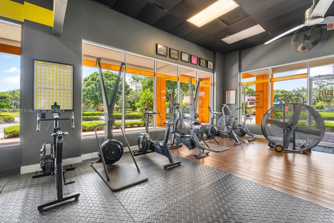   /   sq. ft. $ 2024-11-12 0 foto