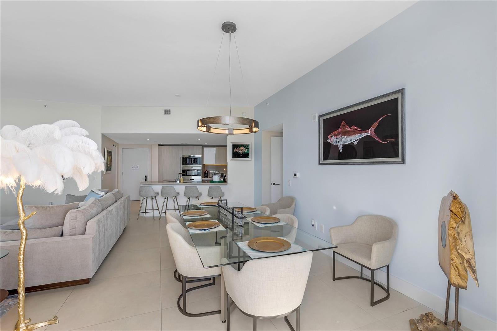 See details Lph3/5 4 / 2500 sq. ft. $ 2025-10-15 0 Photo