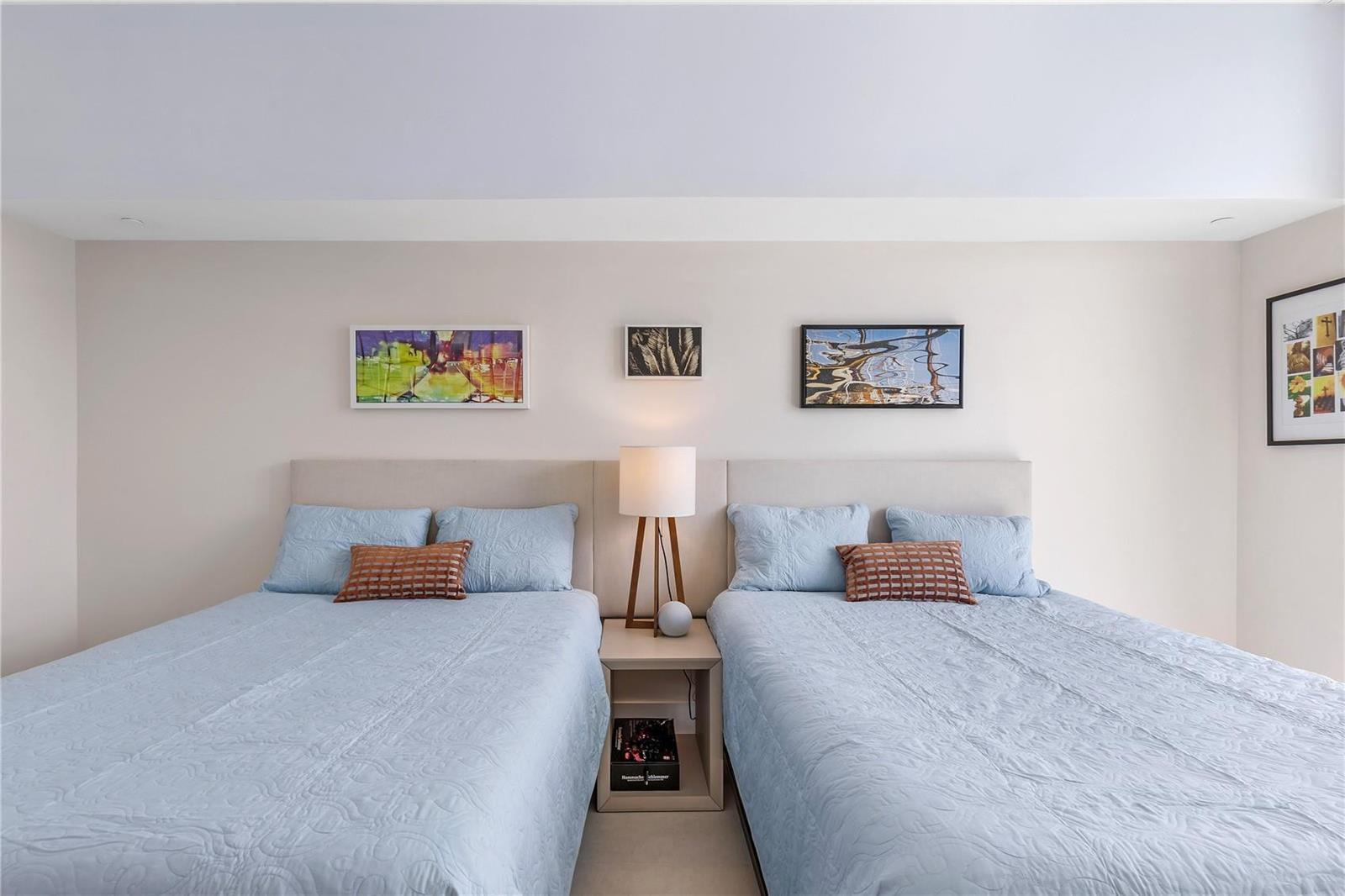 See details Lph3/5 4 / 2500 sq. ft. $ 2025-10-15 0 Photo