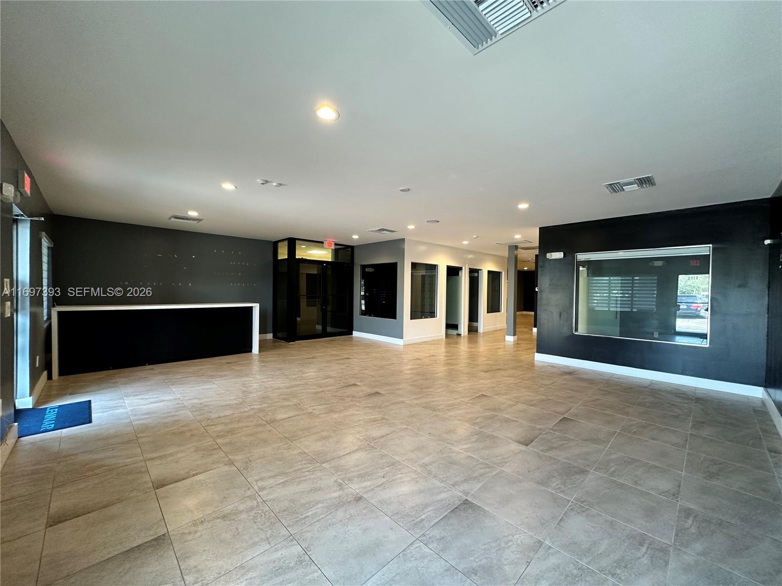 Ver detalles / sq. ft. $ 2024-11-20 0 foto