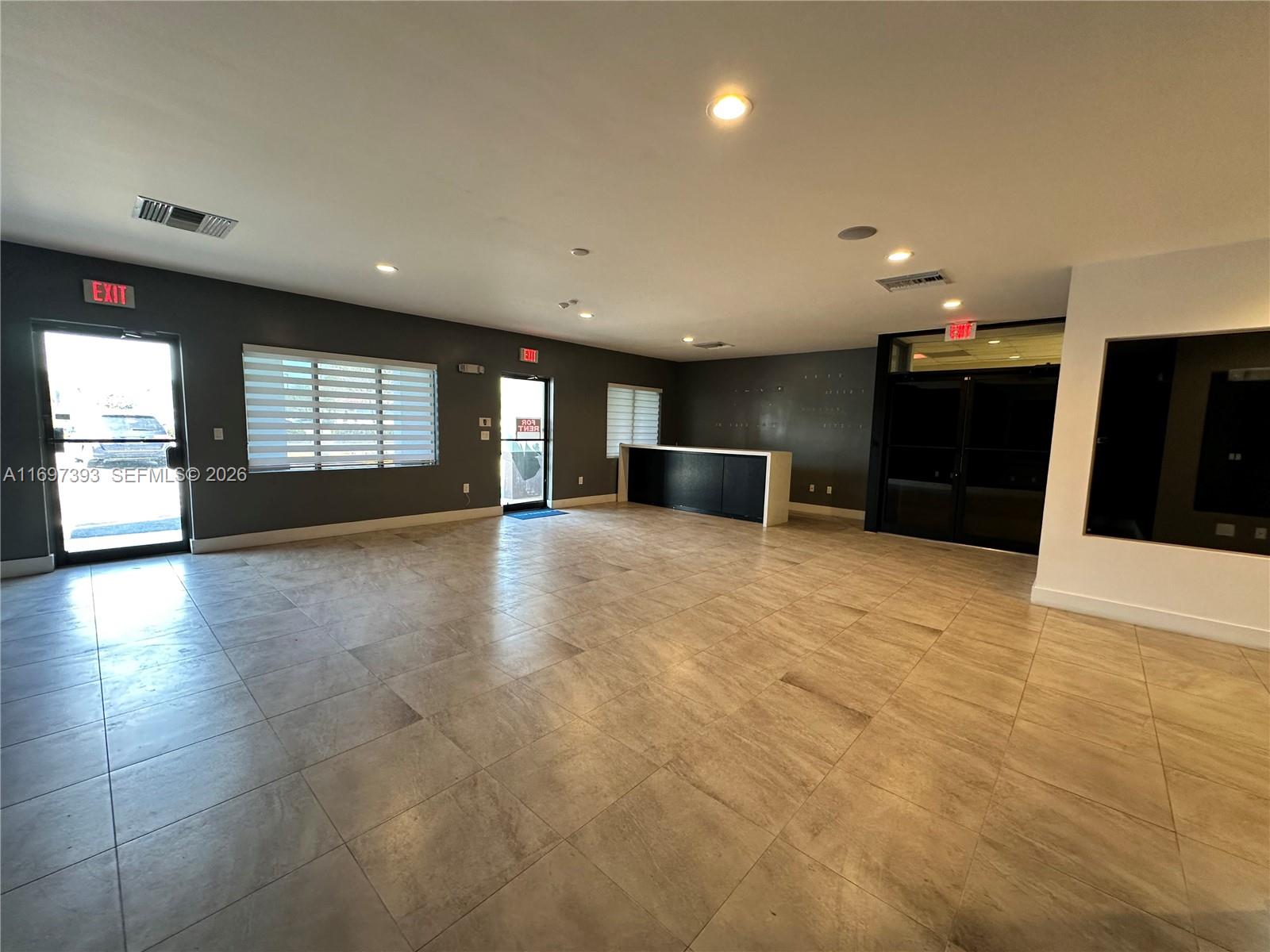 Ver detalles / sq. ft. $ 2024-11-20 0 foto