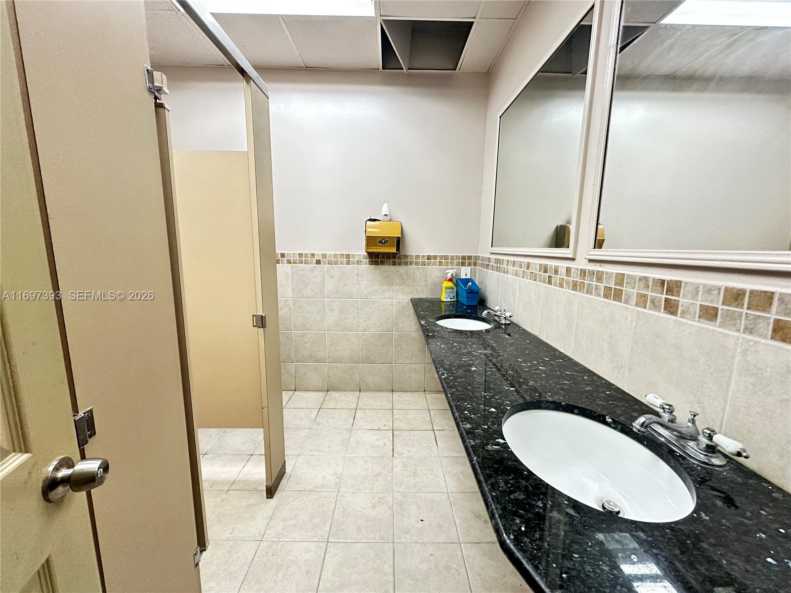 Ver detalles / sq. ft. $ 2024-11-20 0 foto