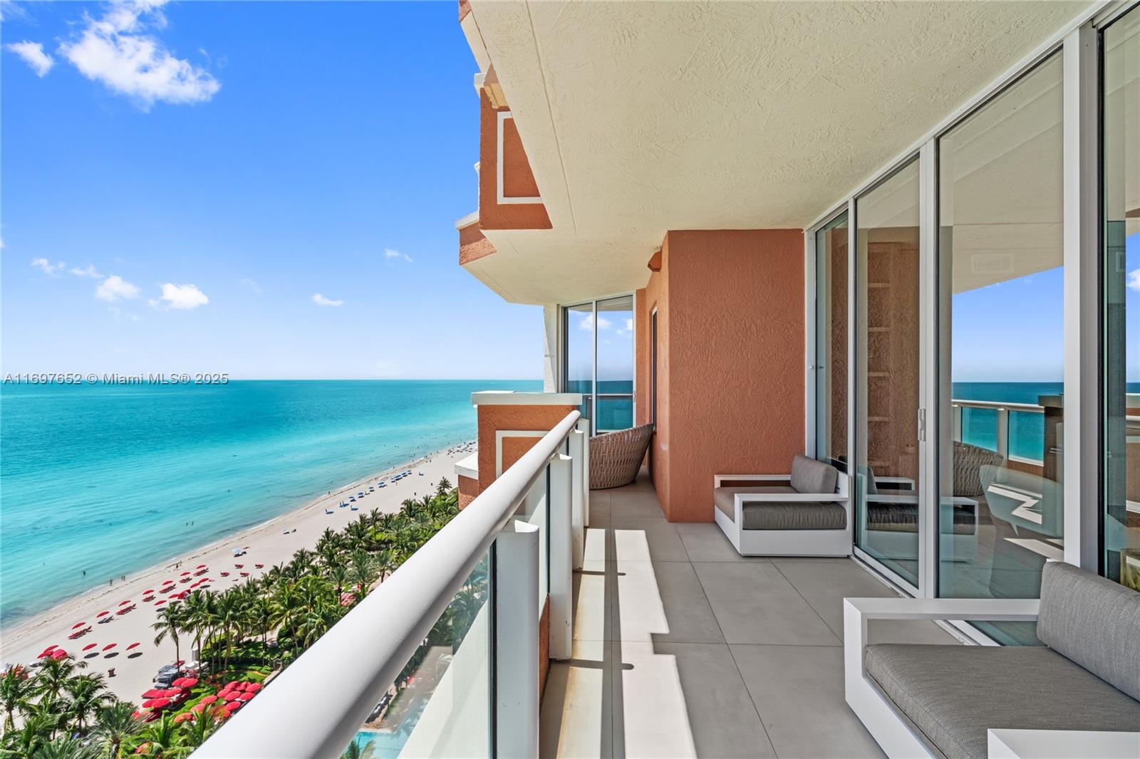See details 1801 3 / 4 2736 sq. ft. $ 2024-11-21 0 Photo