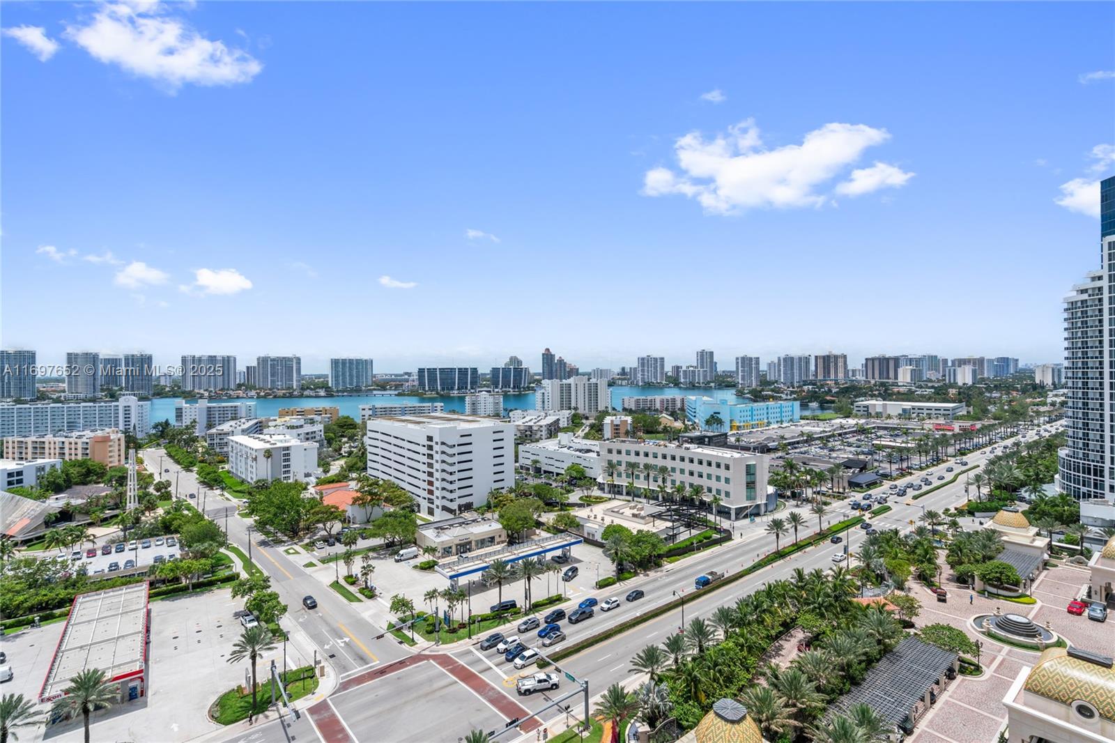 See details 1801 3 / 4 2736 sq. ft. $ 2024-11-21 0 Photo