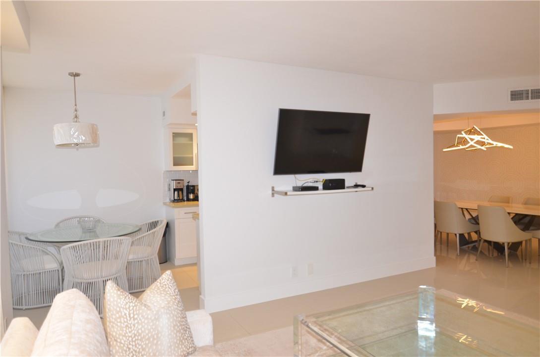 Photo of 19355 Turnberry #7-L, Aventura, Florida, 33180 - Photo 5