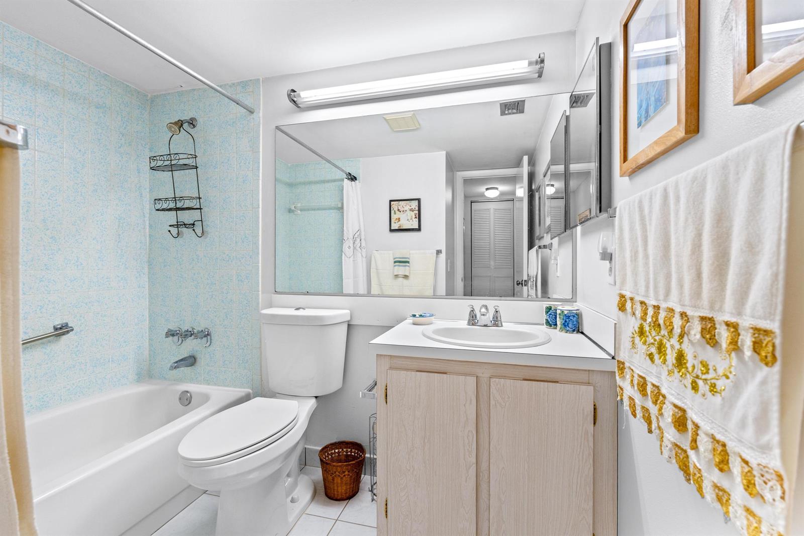 Ver detalles A-2 2 / 2 924 sq. ft. $ 2026-06-06 0 foto