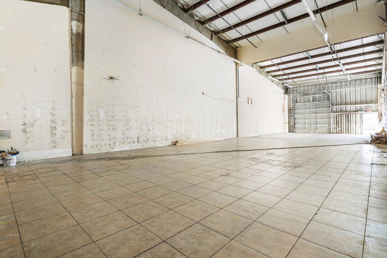 Ver detalles / 1 sq. ft. $ 2026-03-20 0 foto