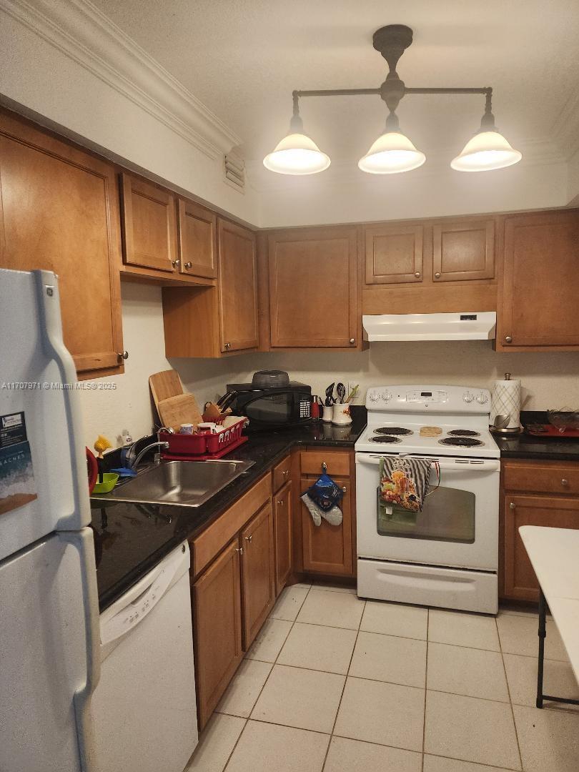 See details 22L 1 / 2 870 sq. ft. $ 2025-07-26 0 Photo