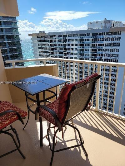 See details 22L 1 / 2 870 sq. ft. $ 2025-07-26 0 Photo