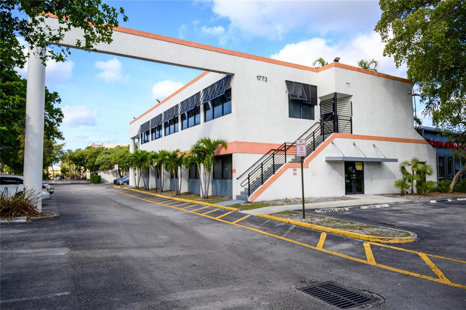 Ver detalles 102 / 0 sq. ft. $ 2026-06-15 0 foto