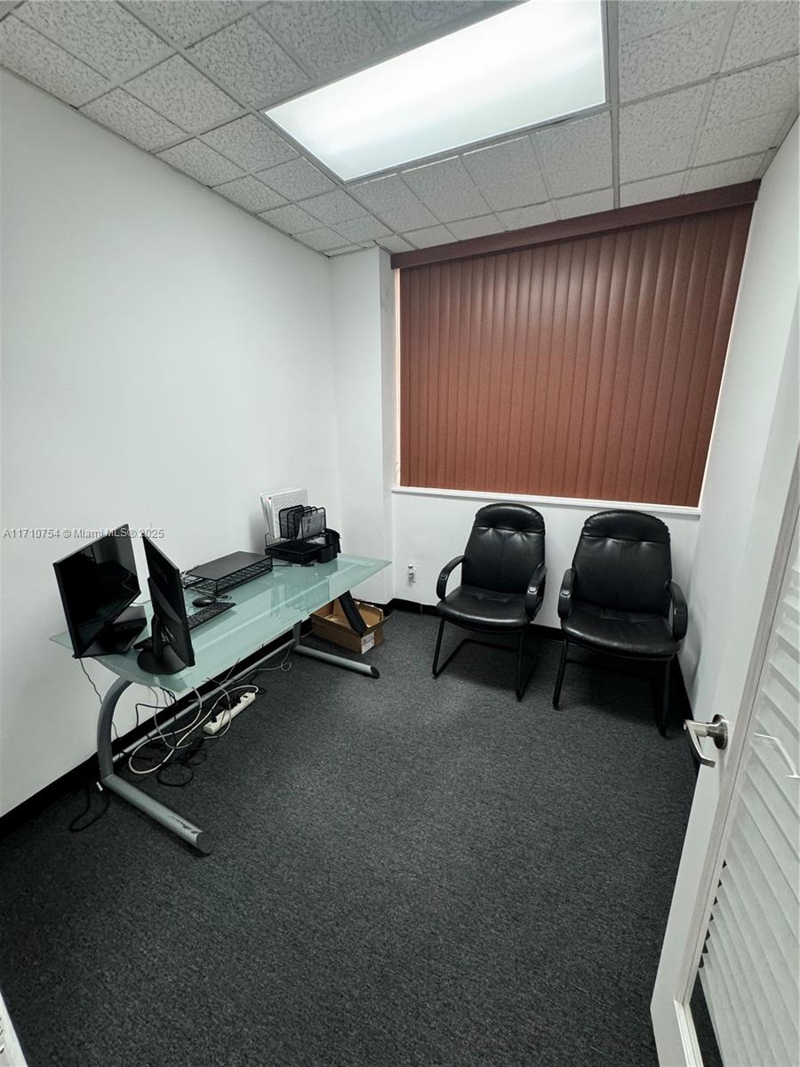 310  /   sq. ft. $ 2025-09-17 0 Photo