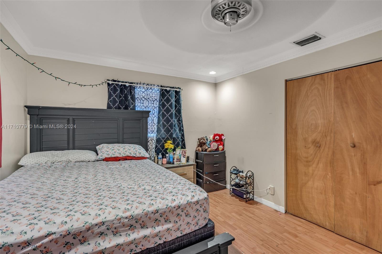 6707 4 / 2 1772 sq. ft. $ 2025-08-14 0 foto