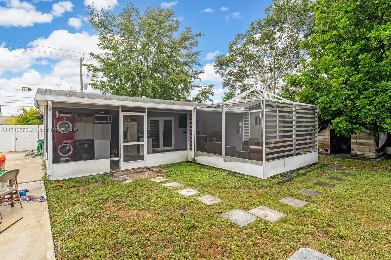 6707 4 / 2 1772 sq. ft. $ 2025-08-14 0 foto