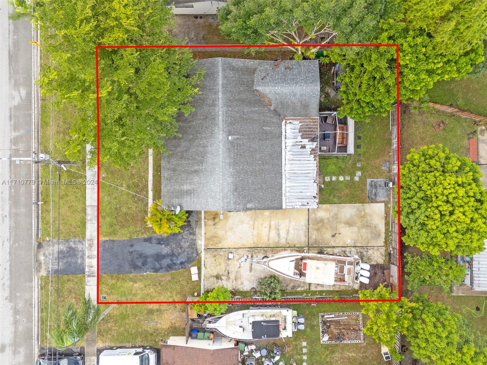 6707 4 / 2 1772 sq. ft. $ 2025-08-14 0 foto