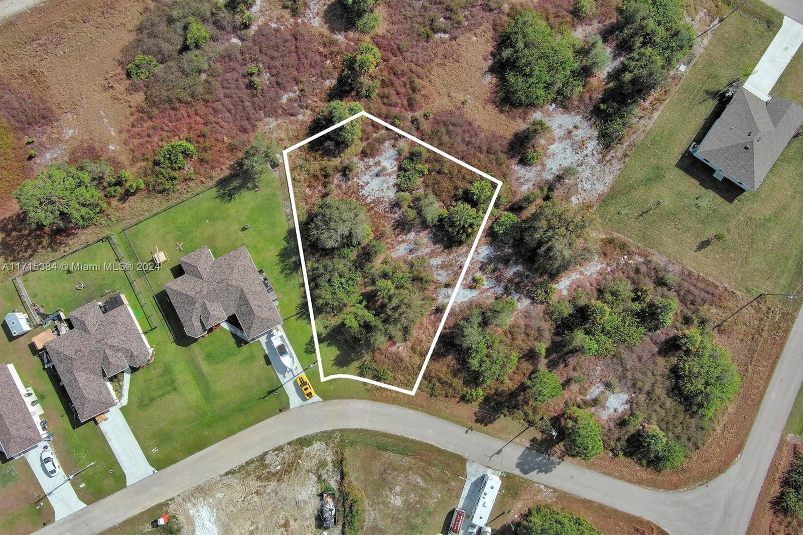 See details / sq. ft. $ 2026-03-17 0 Photo