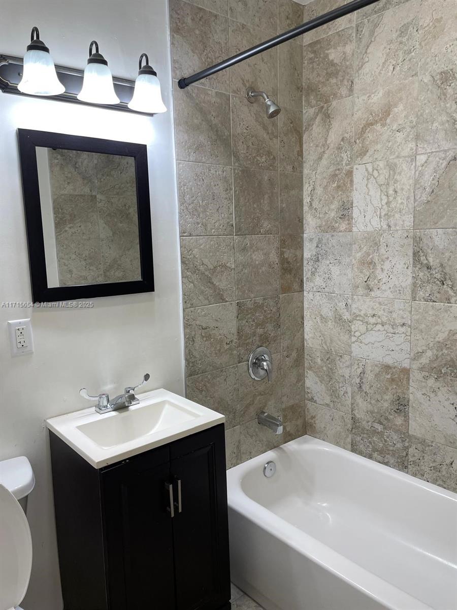 See details / 2822 sq. ft. $ 2025-08-12 0 Photo