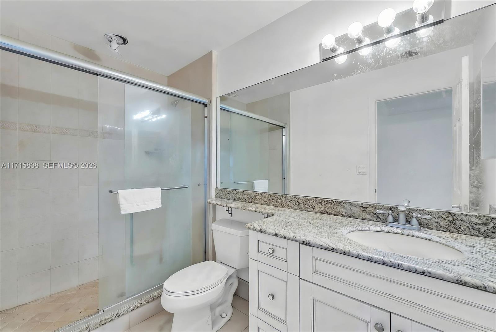 4956 5 / 4 3418 sq. ft. $ 2025-11-18 0 Photo