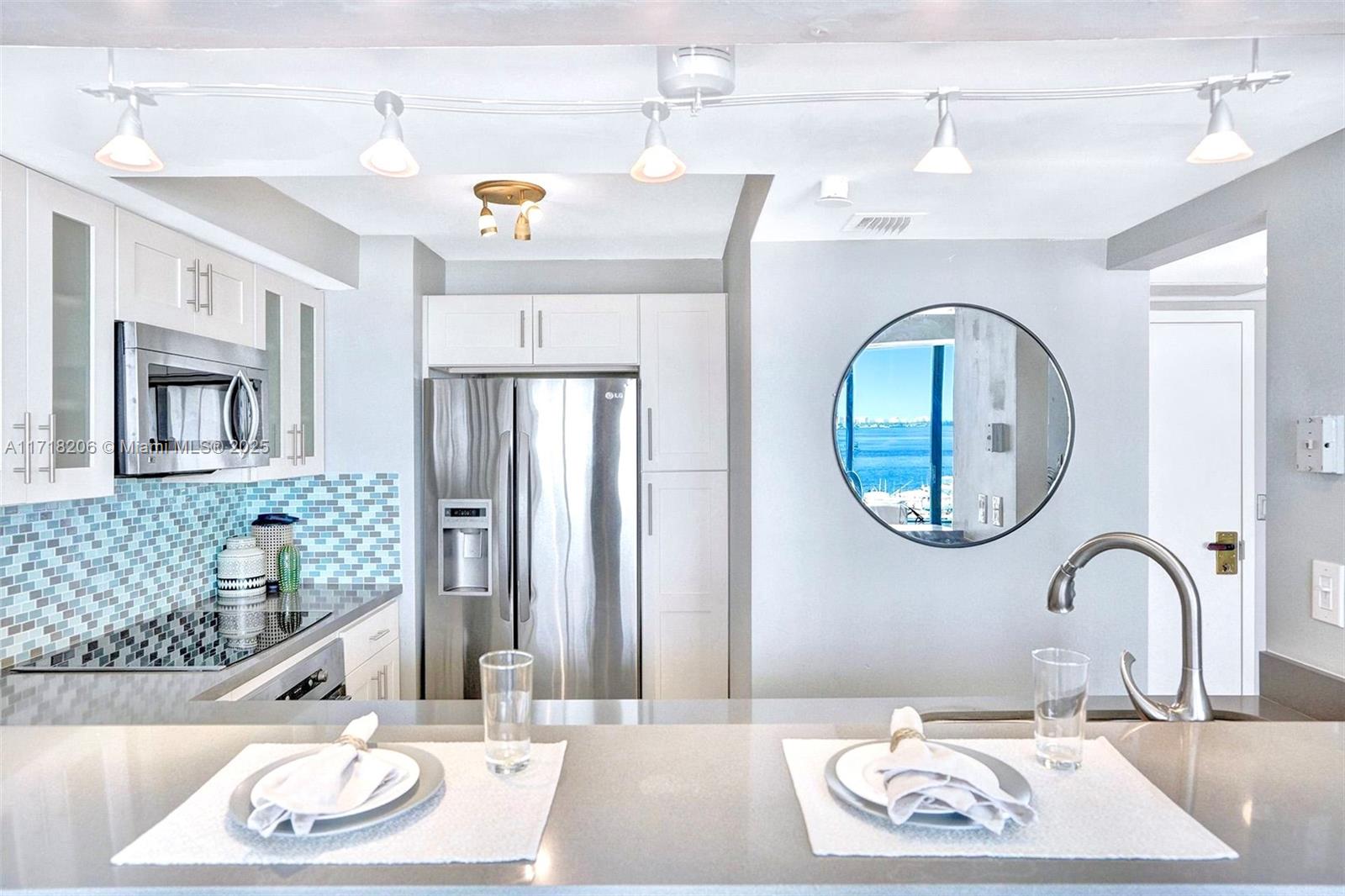 Ver detalles 605 1 / 2 810 sq. ft. $ 2025-07-31 0 foto