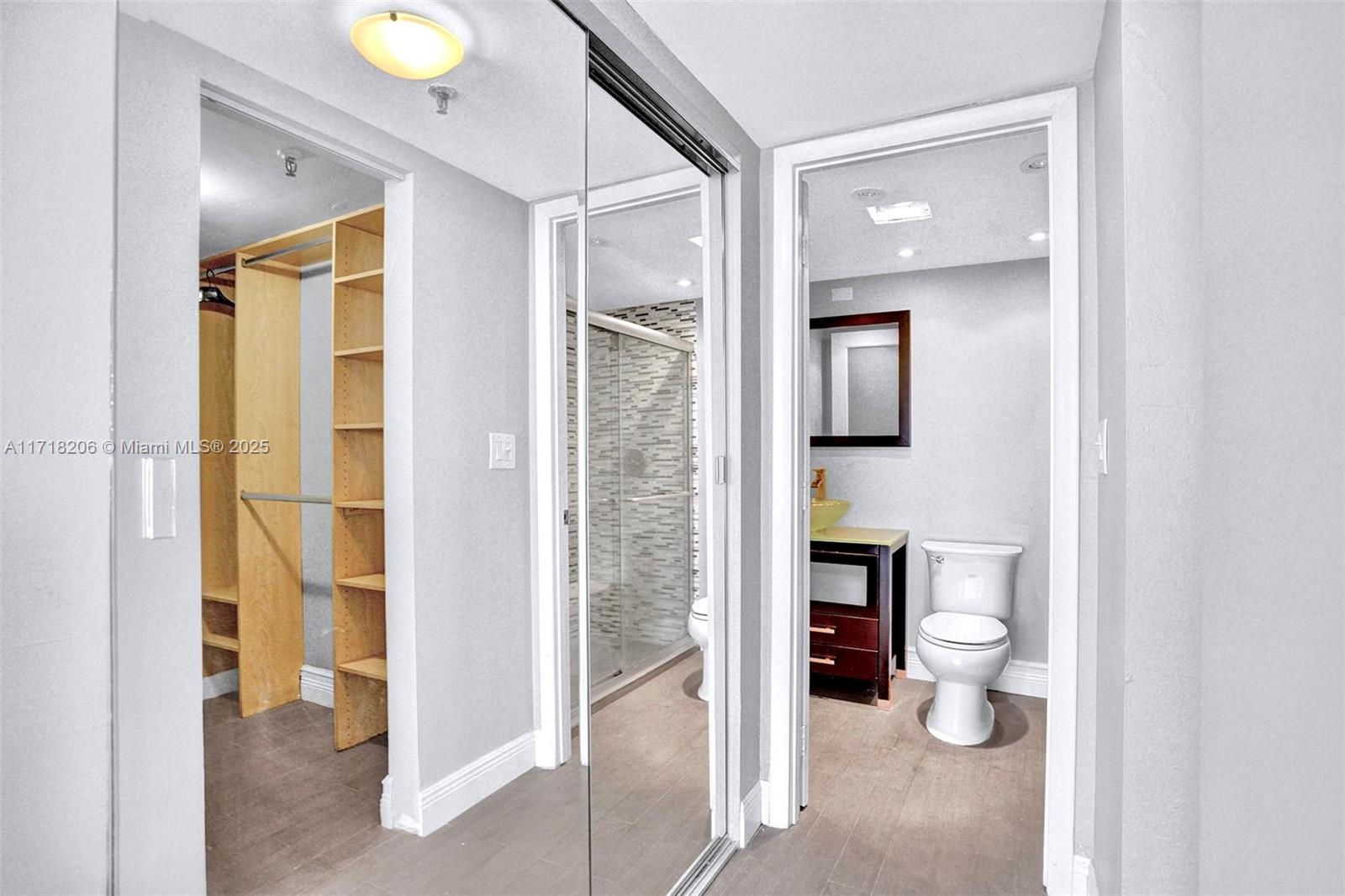Ver detalles 605 1 / 2 810 sq. ft. $ 2025-07-31 0 foto