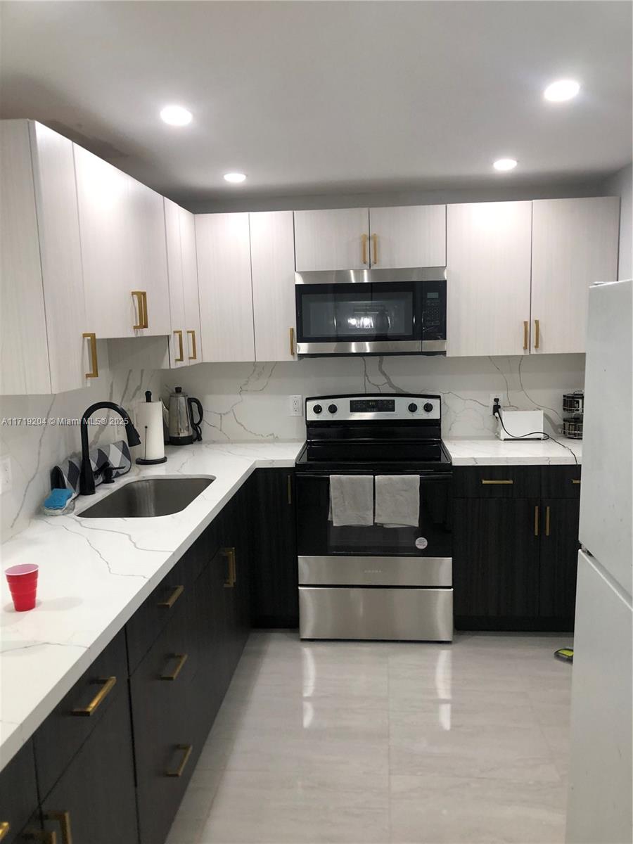 Photo of #210, Sunny Isles Beach, Florida, 33160 -